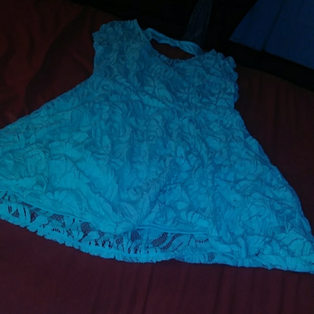 Its a mint green dress